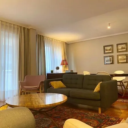 Amplio Y Luminoso En Camelias Appartamento *