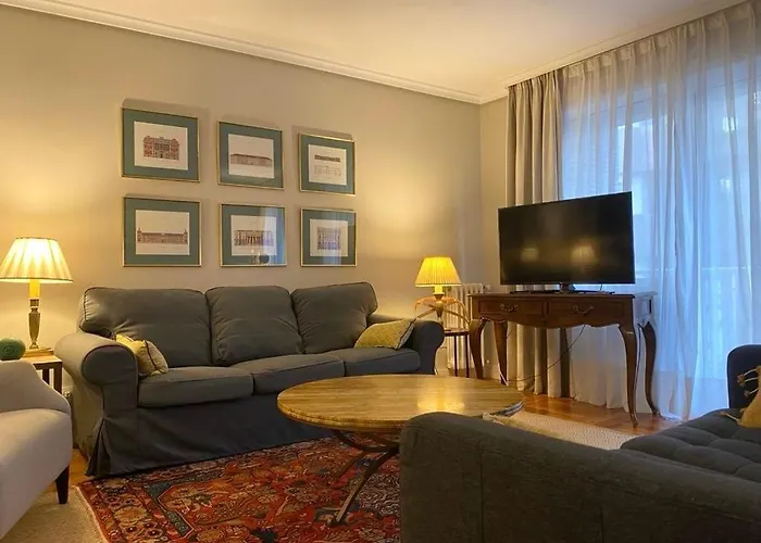 Apartamento Amplio Y Luminoso En Camelias *